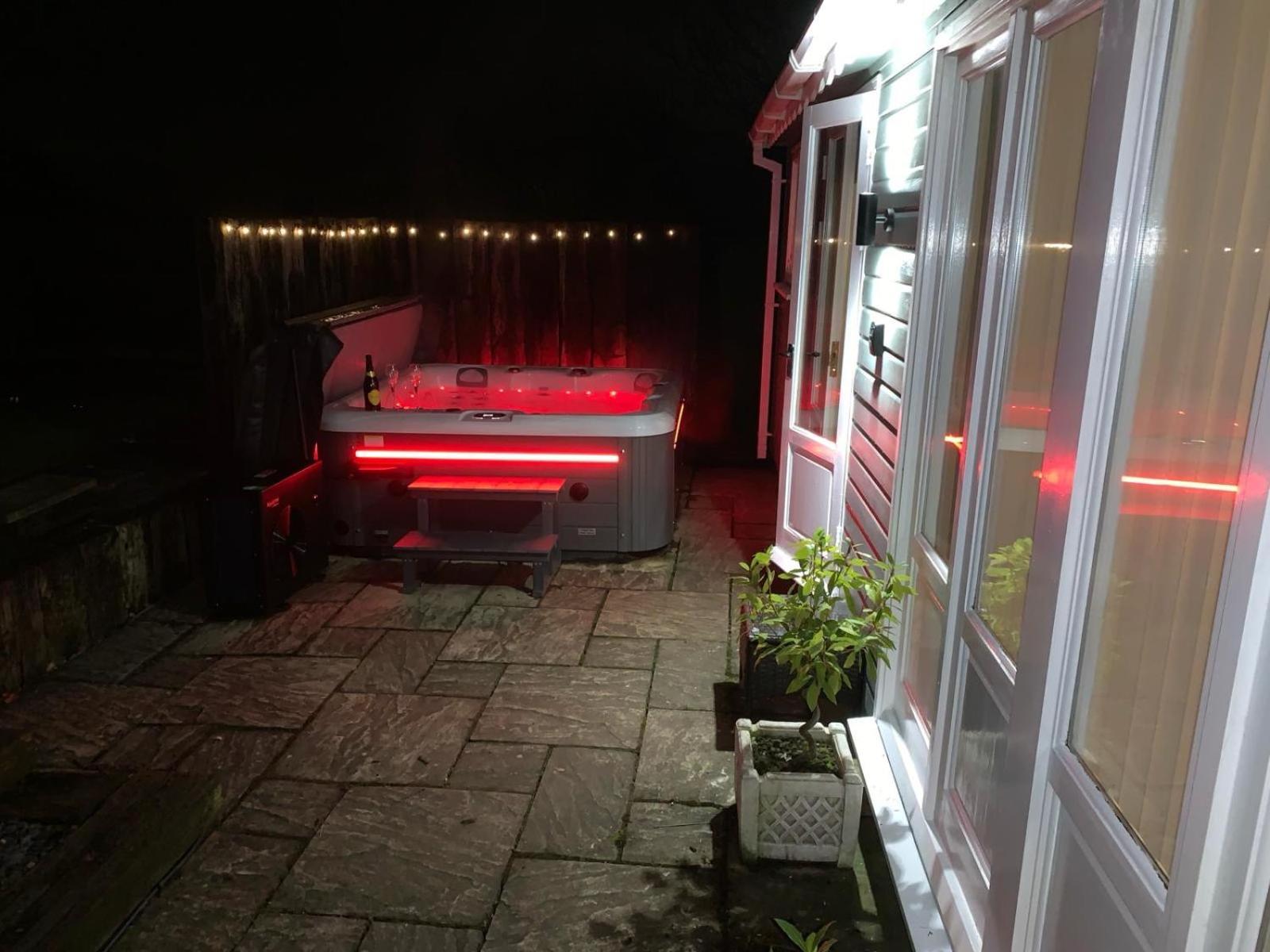 The Summerhouse, Countryside Retreat With Private Hot Tub Bridgnorth Kültér fotó