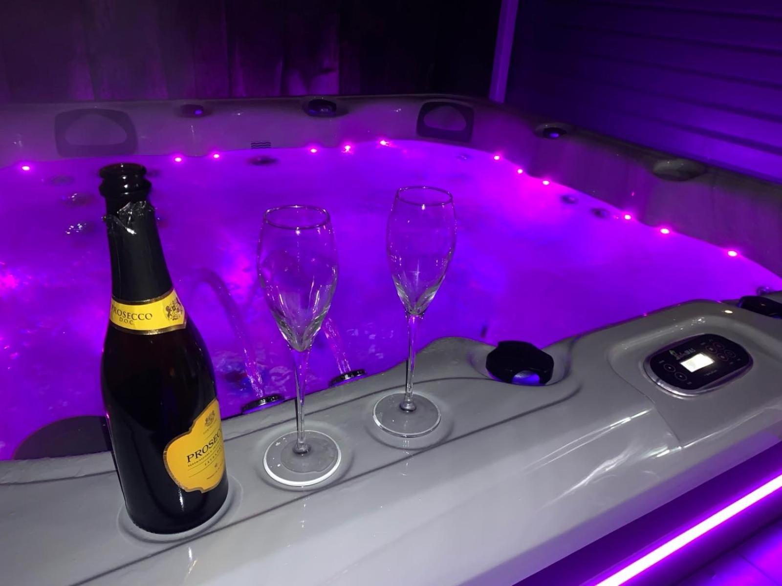 The Summerhouse, Countryside Retreat With Private Hot Tub Bridgnorth Kültér fotó